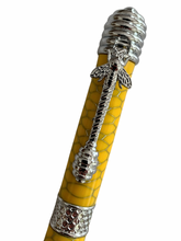 Load image into Gallery viewer, Honeybee Pen - Yellow Honeycomb