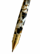 Load image into Gallery viewer, Piston Pen - Marbled