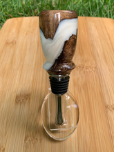 Load image into Gallery viewer, Fusion Wine Stopper - Snow