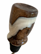 Load image into Gallery viewer, Fusion Wine Stopper - Snow