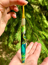 Load image into Gallery viewer, Crochet Handle & Hook Set (Extra Long) - Icy Spruce