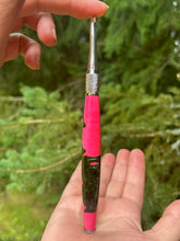 Load image into Gallery viewer, Crochet Handle & Hook Set (Extra Long) - Curly Maple Speciality Pink / Green