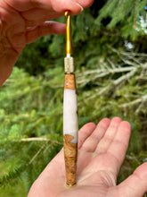 Load image into Gallery viewer, Crochet Handle & Hook Set (Extra Long) - Iridescent Pearl
