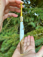 Load image into Gallery viewer, Crochet Handle & Hook Set (Extra Long) - Snow