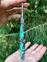 Load image into Gallery viewer, Crochet Handle & Hook Set (Extra Long) - Crimson Mint
