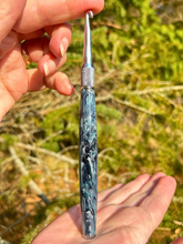 Load image into Gallery viewer, Crochet Handle & Hook Set (Extra Long) - Cryogenic Frost