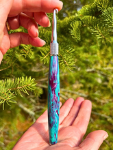 Load image into Gallery viewer, Crochet Handle & Hook Set (Extra Long) - Frozen Raspberry