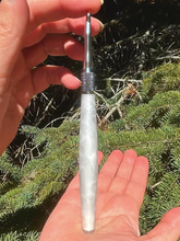 Load image into Gallery viewer, Crochet Handle & Hook Set (Extra Long) - White Pearl