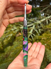 Load image into Gallery viewer, Crochet Handle & Hook Set (Extra Long) - Galapagos Green Mosaic Explosion