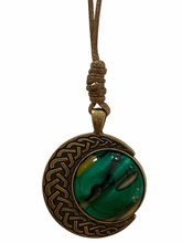 Load image into Gallery viewer, Pendant on Corded Necklace - Ghecko
