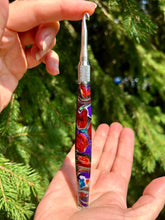 Load image into Gallery viewer, Crochet Handle &amp; Hook Set (Extra Long) - Bruce’s Alter Ego 2.0
