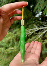 Load image into Gallery viewer, Crochet Handle &amp; Hook Set (Extra Long) - Roswell (GLOW IN THE DARK)
