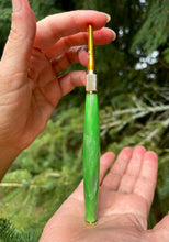 Load image into Gallery viewer, Crochet Handle &amp; Hook Set (Extra Long) - Roswell (GLOW IN THE DARK)

