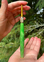 Load image into Gallery viewer, Crochet Handle &amp; Hook Set (Extra Long) - Roswell (GLOW IN THE DARK)
