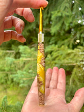 Load image into Gallery viewer, Crochet Handle &amp; Hook Set (Extra Long) - Buttercup
