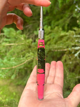 Load image into Gallery viewer, Crochet Handle &amp; Hook Set (Extra Long) - Curly Maple Speciality Pink / Green
