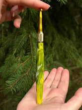 Load image into Gallery viewer, Crochet Handle &amp; Hook Set (Extra Long) - Olive Yellow
