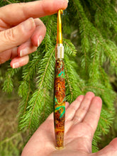 Load image into Gallery viewer, Crochet Handle &amp; Hook Set (Extra Long) - GOLDEN DAYS Speciality Pinecone Speciality
