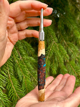 Load image into Gallery viewer, Crochet Handle &amp; Hook Set (Extra Long) - ARIZONA SUNSCAPE Mallee Burl Speciality
