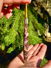 Load image into Gallery viewer, Crochet Handle &amp; Hook Set (Extra Long) - OPAL Pinecone Speciality
