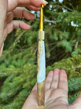 Load image into Gallery viewer, Crochet Handle &amp; Hook Set (Extra Long) - Snow
