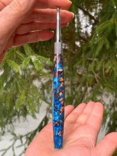 Load image into Gallery viewer, Crochet Handle &amp; Hook Set (Extra Long) - Blue Chips SPECIALITY
