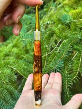 Load image into Gallery viewer, Crochet Handle &amp; Hook Set (Extra Long) - Pumpkin Spice
