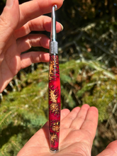 Load image into Gallery viewer, Crochet Handle &amp; Hook Set (Extra Long) - MAGENTA Pinecone Speciality
