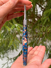 Load image into Gallery viewer, Crochet Handle &amp; Hook Set (Extra Long) - Blue Chips SPECIALITY
