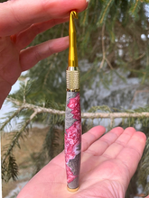 Load image into Gallery viewer, Crochet Handle &amp; Hook Set - Primrose Skinny (short for pencil grippers)

