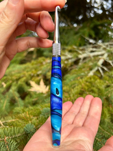 Load image into Gallery viewer, Crochet Handle &amp; Hook Set (Extra Long) - Aqua Wave

