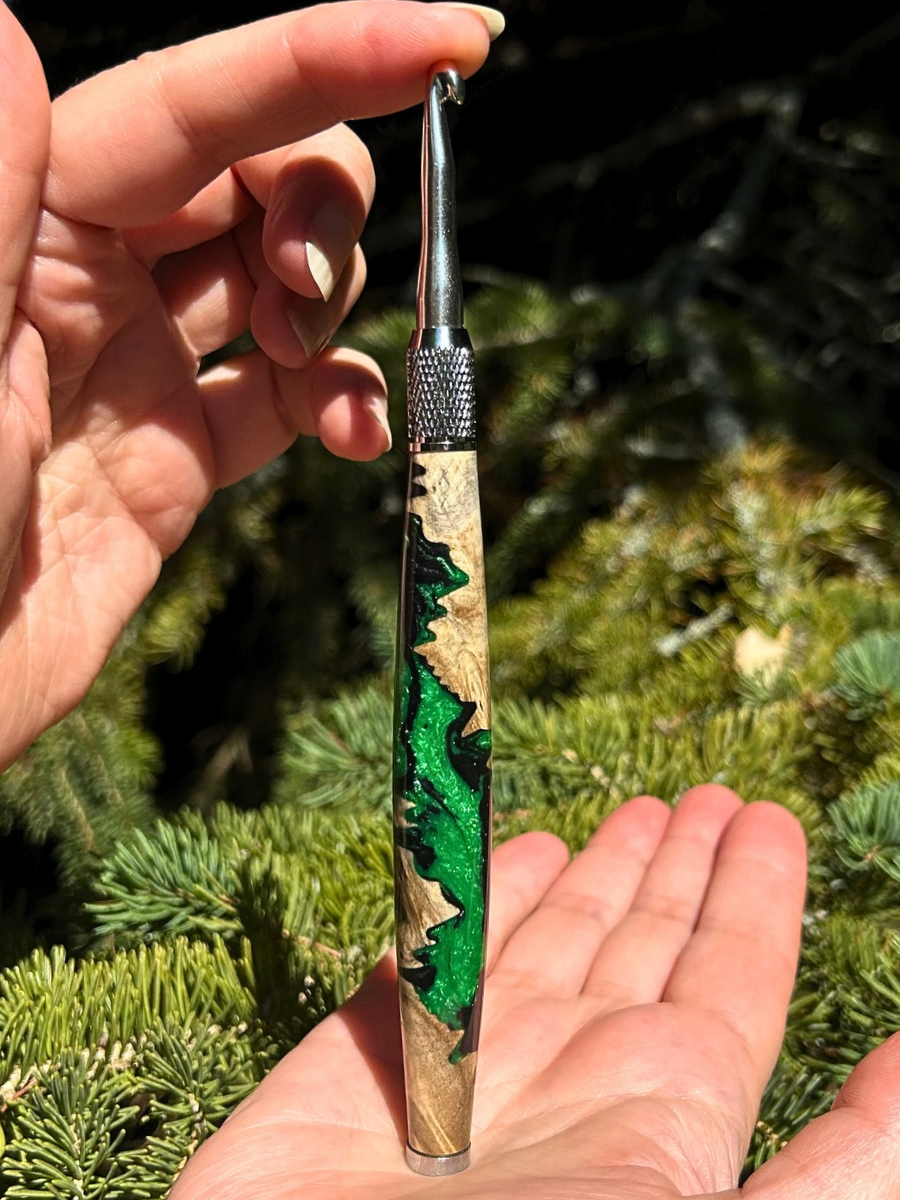 Crochet Handle & Hook Set (Extra Long) - Phantom Grove - SMALL DEFECT IN WOOD