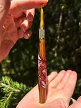 Load image into Gallery viewer, Crochet Handle &amp; Hook Set (Extra Long) - Cocobolo - Brown / White
