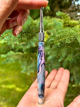 Load image into Gallery viewer, Crochet Handle &amp; Hook Set (Extra Long) - Oil on Water
