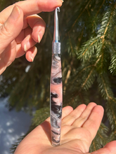 Load image into Gallery viewer, Crochet Handle &amp; Hook Set (Extra Long) - Dragon Skin
