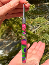 Load image into Gallery viewer, Crochet Handle &amp; Hook Set (Extra Long) - Strawberry Dacquiri
