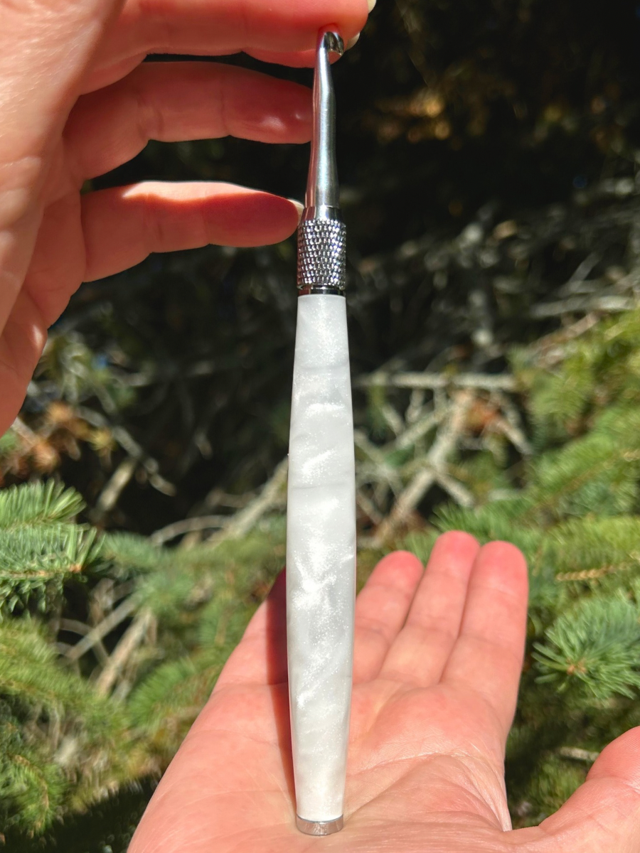 Crochet Handle & Hook Set (Extra Long) - White Pearl