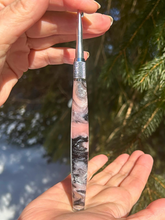 Load image into Gallery viewer, Crochet Handle &amp; Hook Set (Extra Long) - Dragon Skin
