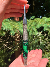 Load image into Gallery viewer, Crochet Handle &amp; Hook Set (Extra Long) - Phantom Grove
