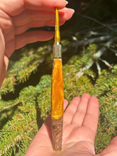 Load image into Gallery viewer, Crochet Handle &amp; Hook Set (Extra Long) - Yukon Gold
