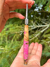 Load image into Gallery viewer, Crochet Handle &amp; Hook Set (Extra Long) - Redwood Burl Speciality PINK / GREEN

