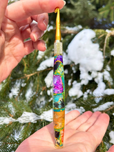 Load image into Gallery viewer, Crochet Handle &amp; Hook Set (Extra Long) - BANANA RAMA Mosaic Explosion
