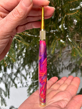 Load image into Gallery viewer, Crochet Handle &amp; Hook Set (Extra Long) - Pink Orange Pulse
