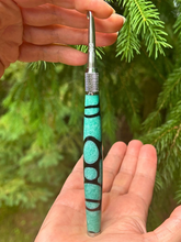 Load image into Gallery viewer, Crochet Handle &amp; Hook Set (Extra Long) - Magic Mint GLOW IN THE DARK
