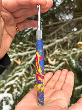 Load image into Gallery viewer, Crochet Handle &amp; Hook Set (Extra Long) - Magenta Blaze
