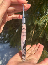 Load image into Gallery viewer, Crochet Handle &amp; Hook Set (Extra Long) - Dragon Skin
