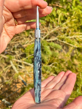 Load image into Gallery viewer, Crochet Handle &amp; Hook Set (Extra Long) - Cryogenic Frost

