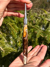 Load image into Gallery viewer, Crochet Handle &amp; Hook Set (Extra Long) - Precious Metals
