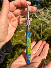 Load image into Gallery viewer, Crochet Handle &amp; Hook Set (Extra Long) - Cosmic Grape
