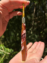 Load image into Gallery viewer, Crochet Handle &amp; Hook Set (Extra Long) - Cocobolo - Brown / White
